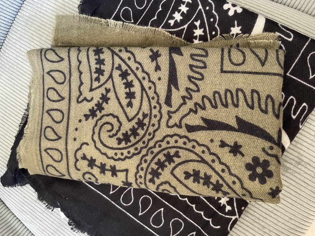 foulard bandana kaki tout doux