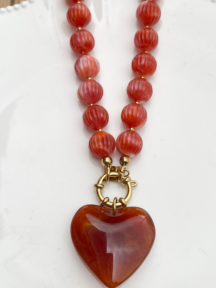 Collier coeur perles brique doré