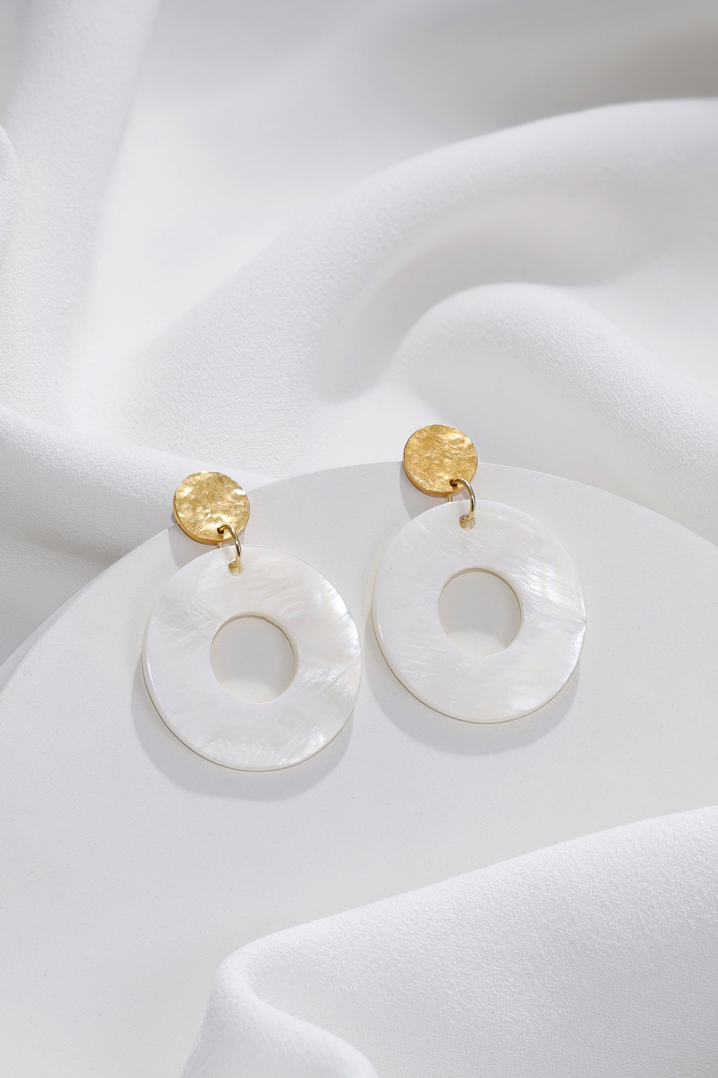 Boucles Lana blanc doré de Shlomit