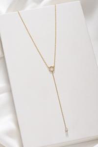 collier Oliver blanc doré de Shlomit