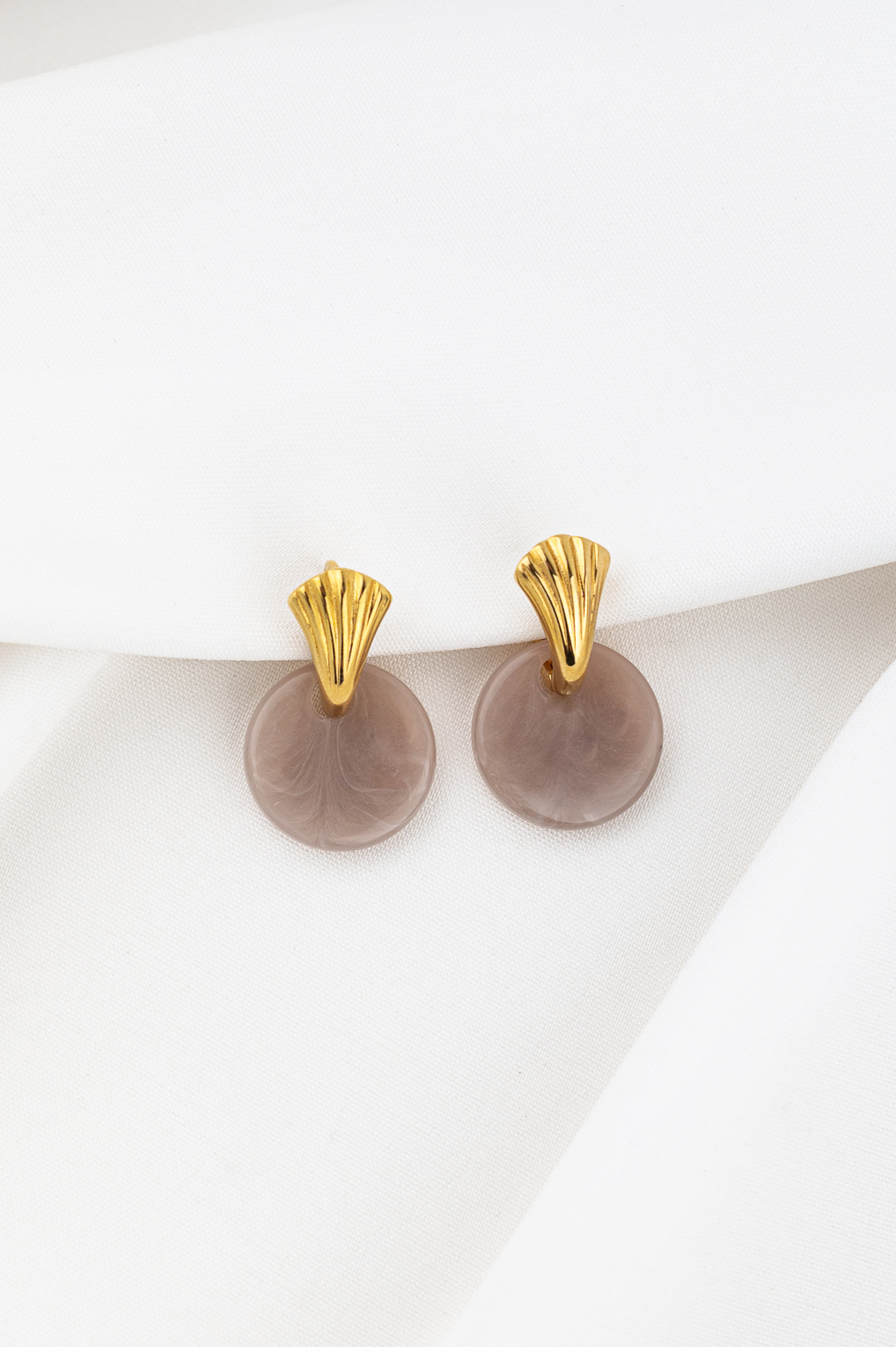 Boucles Sylvie beige doré de Shlomit Ofir