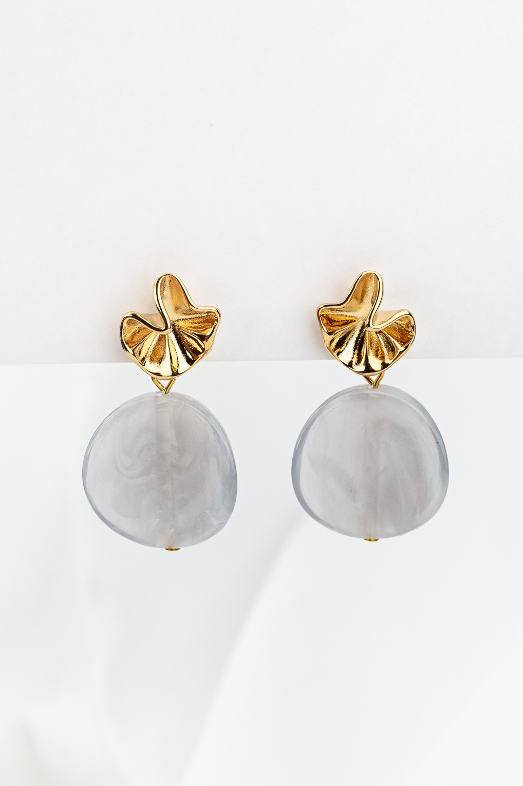 boucles Sabine gris doré de Shlomit Ofir