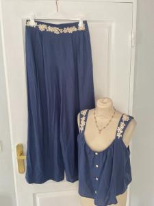 ensemble pantalon top bleu 36/38