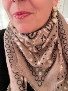 foulard bandana beige tout doux 2ème édition